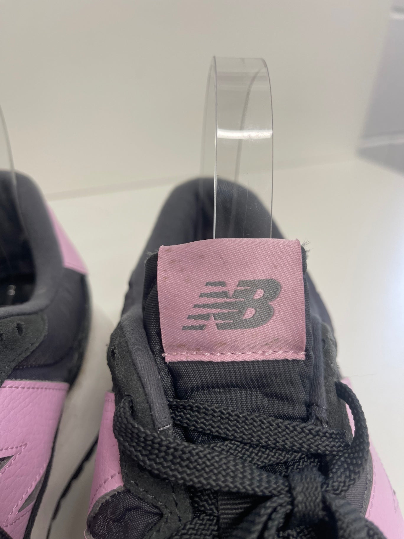 Fabulous New Balance Sneakers UK6.5 Blacktop Lilac Cloud CM571