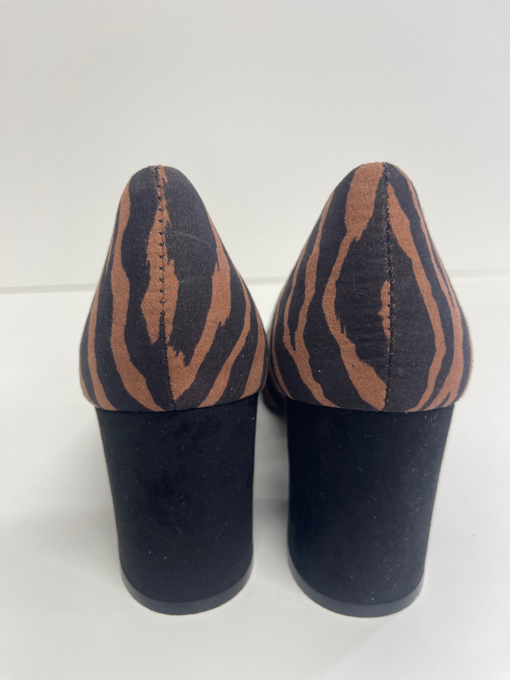 Fabulous NEXT Animal print zebra Court Uk7 Brown CW571