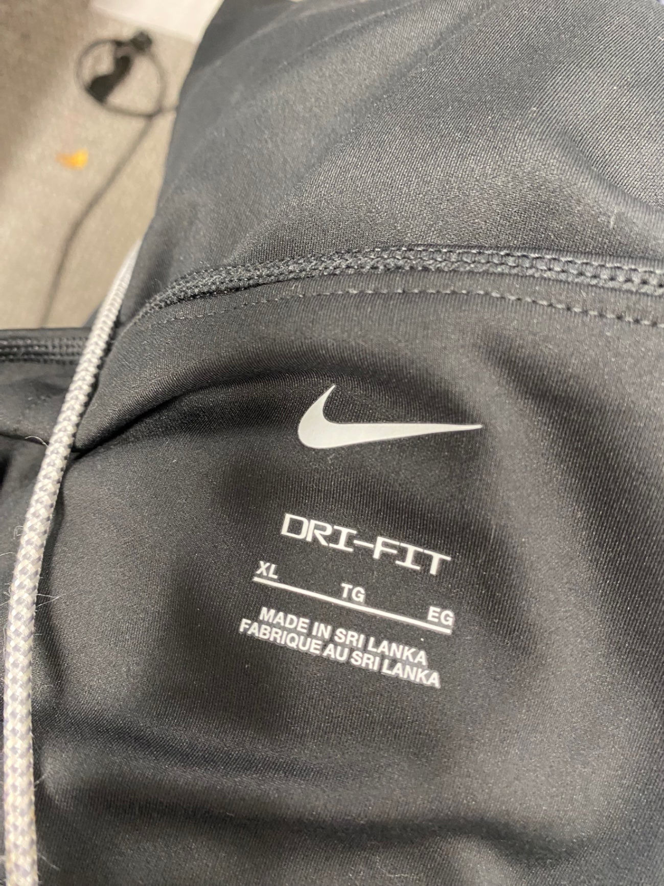Fabulous Nike Leggings UK 14 Black mid rise straight CM571