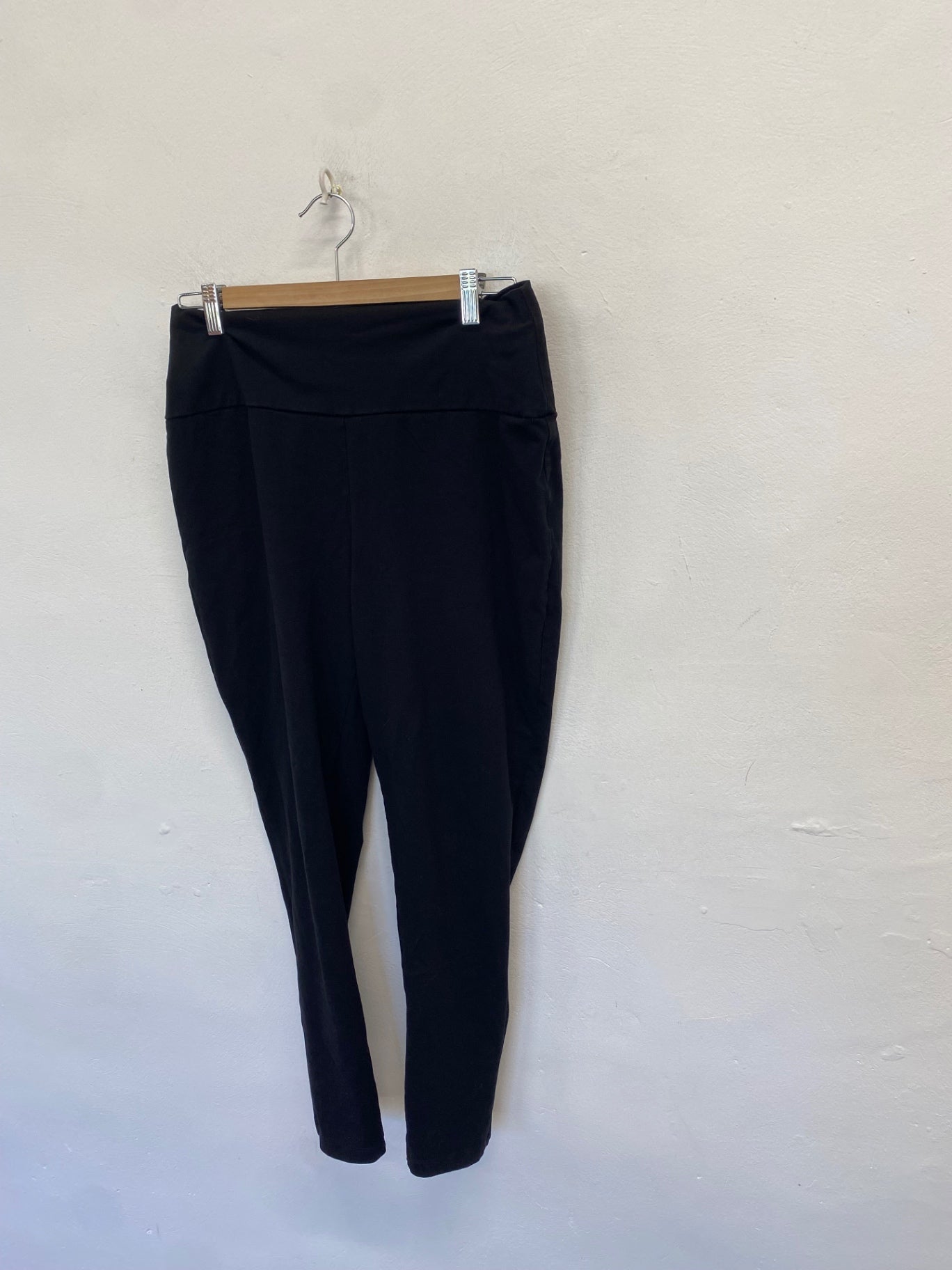 Fabulous Mint Velvet Leggings UK 14 Black CM571