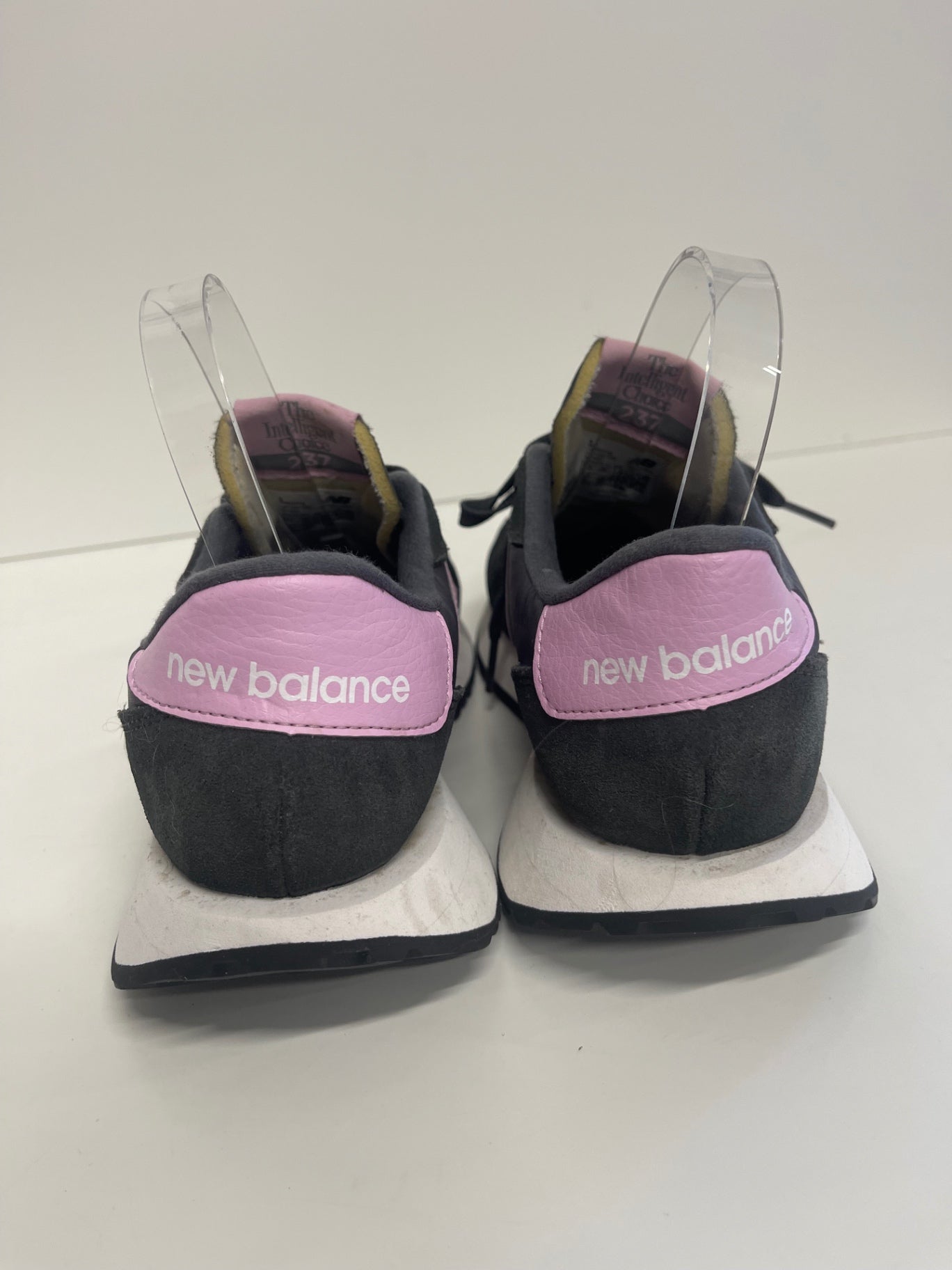 Fabulous New Balance Sneakers UK6.5 Blacktop Lilac Cloud CM571