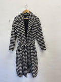 Fabulous Boohoo Long coat UK 16 Black and White Houndstooth CM571