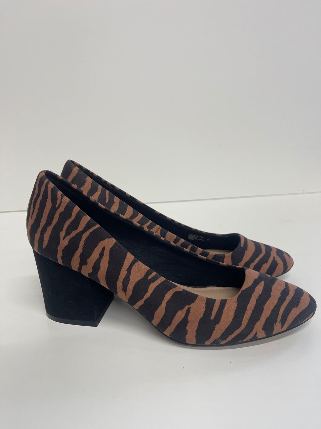 Fabulous NEXT Animal print zebra Court Uk7 Brown CW571