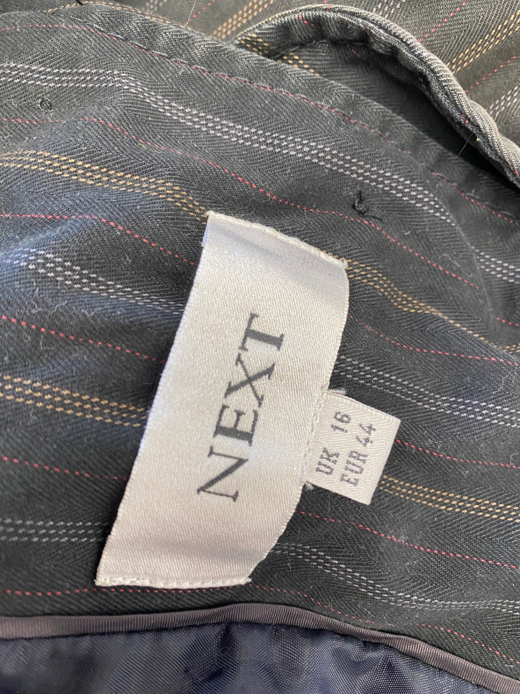 Fabulous Next Blazer UK 16 Black striped CM571