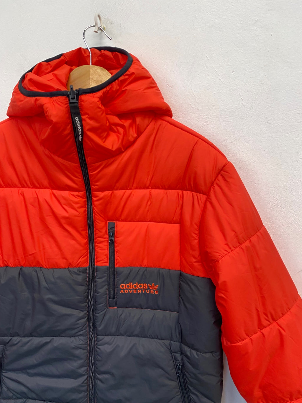Classic Adidas adventure reversible Puffer Jacket UK S Red grey CM571