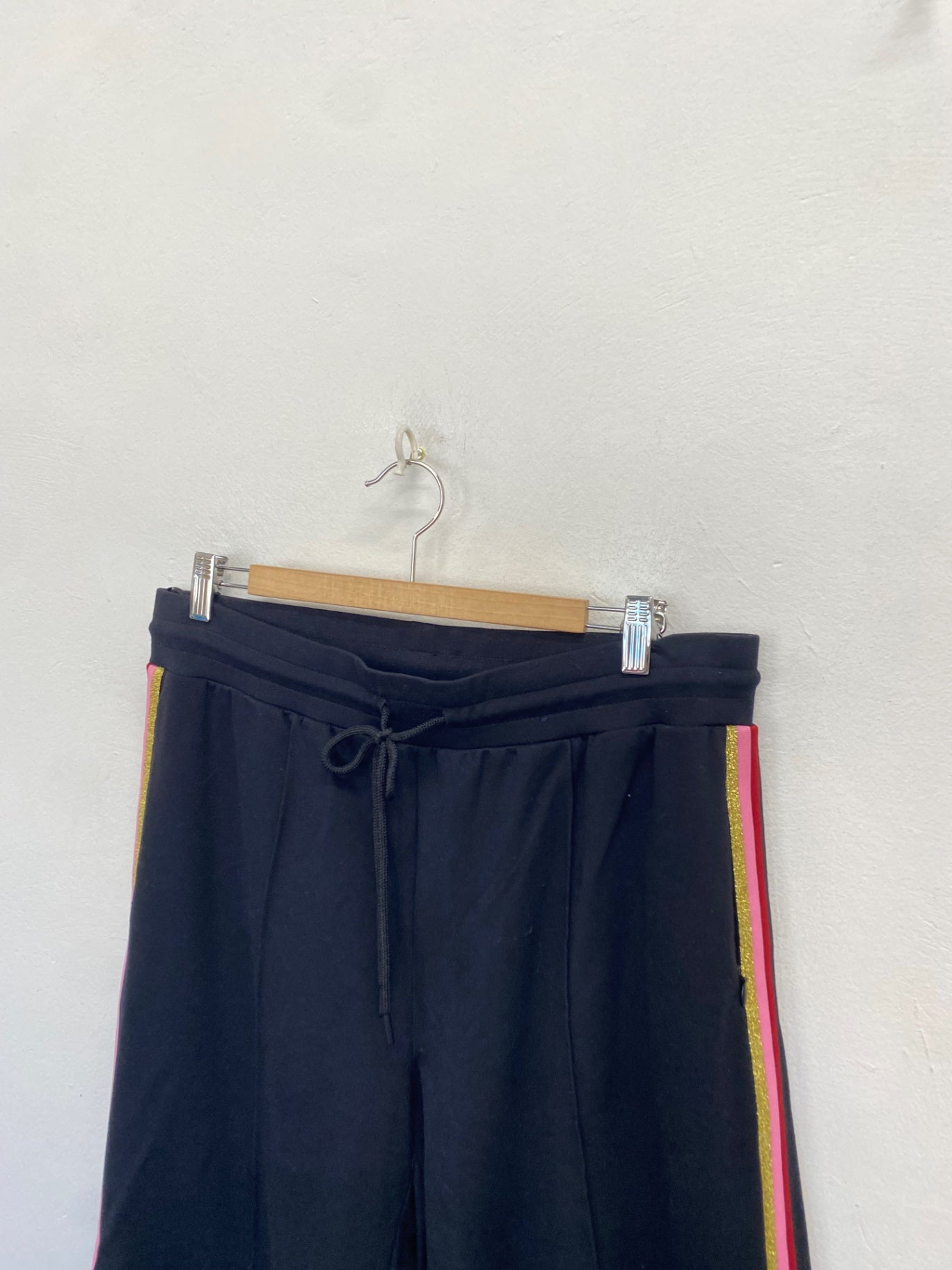 Fabulous M&S Collection Wide leg trousers UK 16 Black side stripe CM571