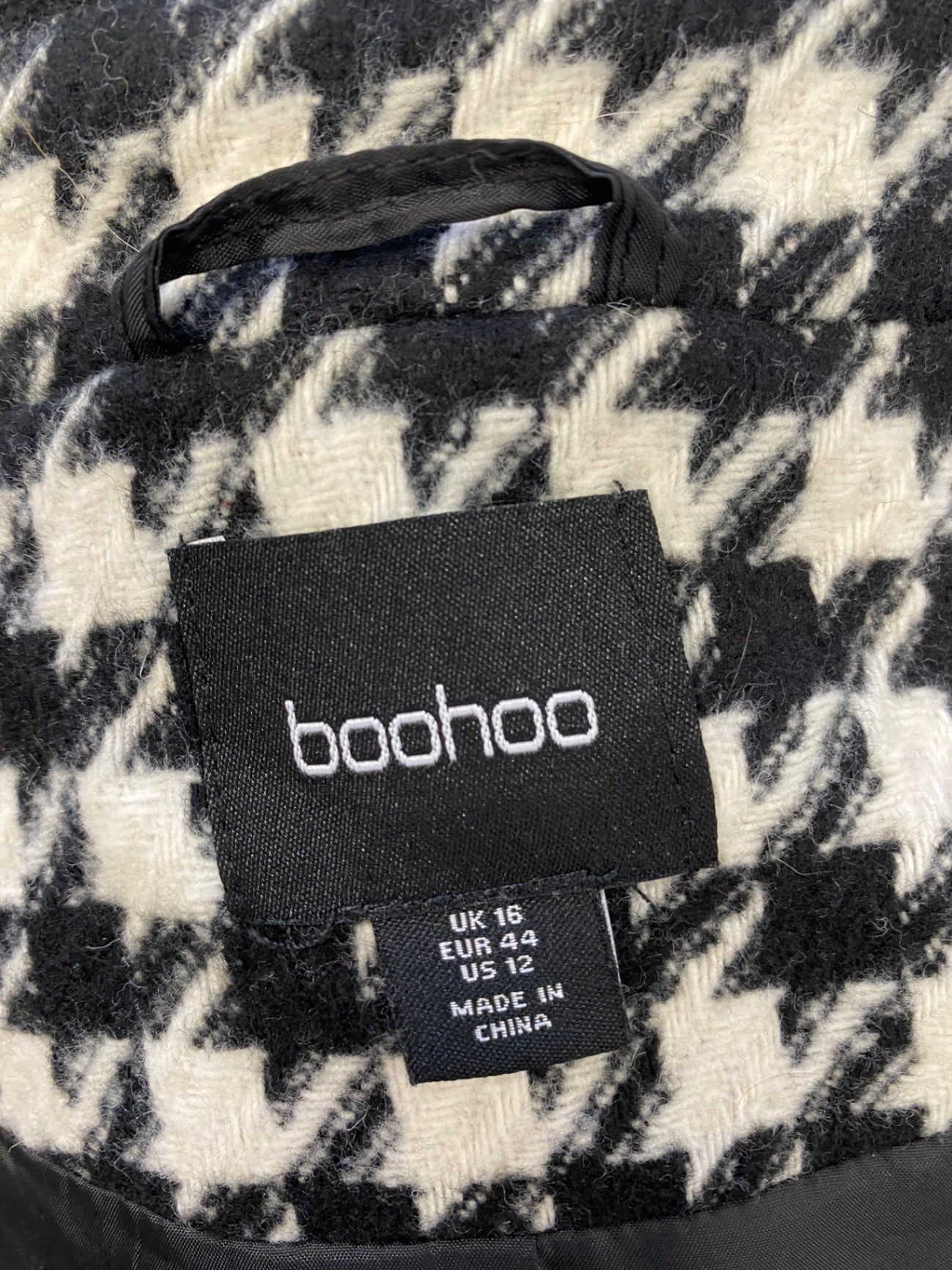Fabulous Boohoo Long coat UK 16 Black and White Houndstooth CM571