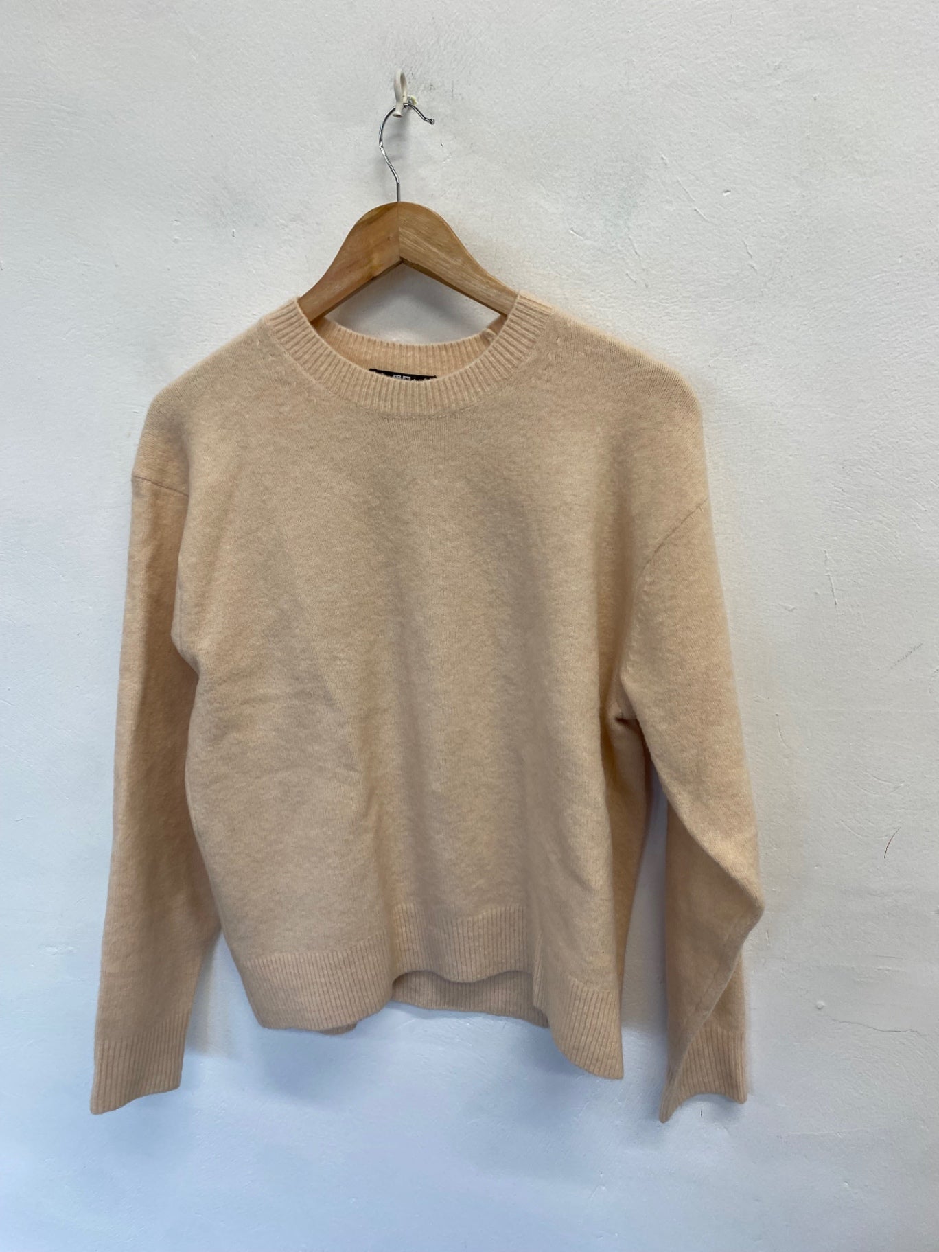 Fabulous Uniqlo Knitted jumper UK 12 Baby pink CM571