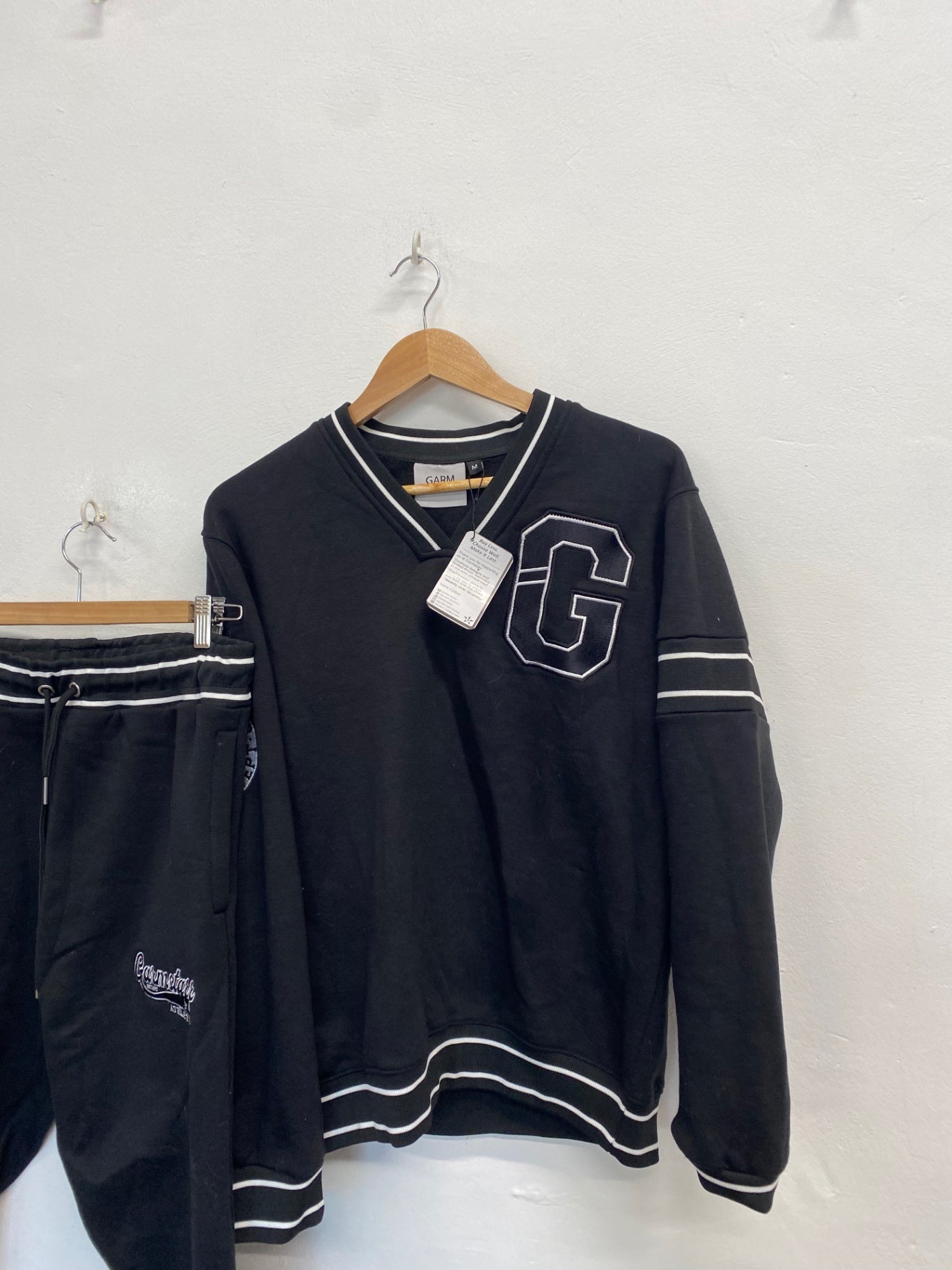 Classic Garmstarr Tracksuit UK M Black white new UK M CM571