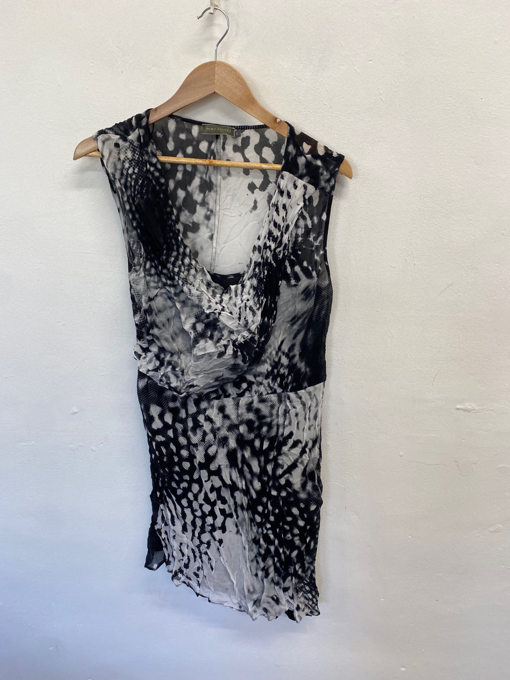 Fabulous Mint Velvet Midi Dress UK 16 Black and White abstract y2k CM571