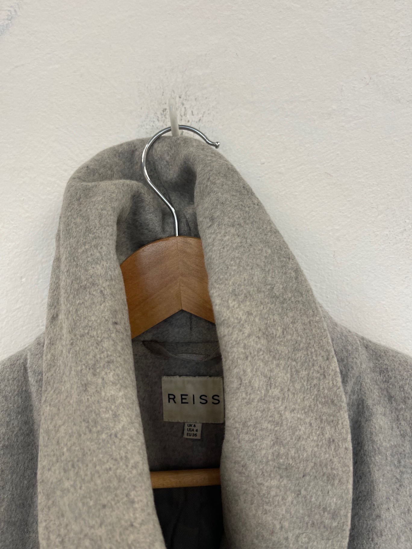 Fabulous REISS Pure Wool Peacoat Uk8 Grey Classic shape JW519
