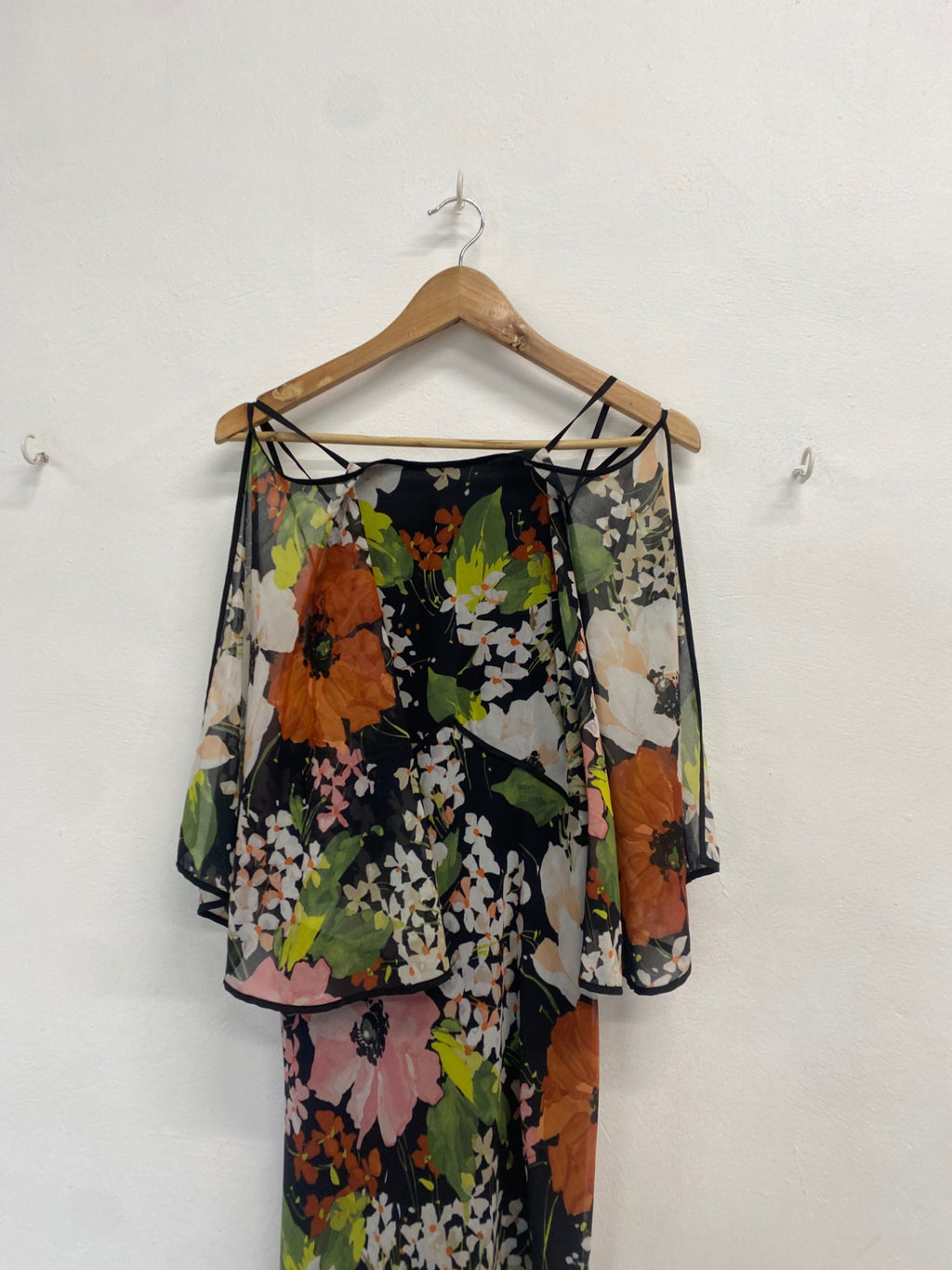 Fabulous Floreré reiss Midi Dress UK 14 Black floral floaty JC575