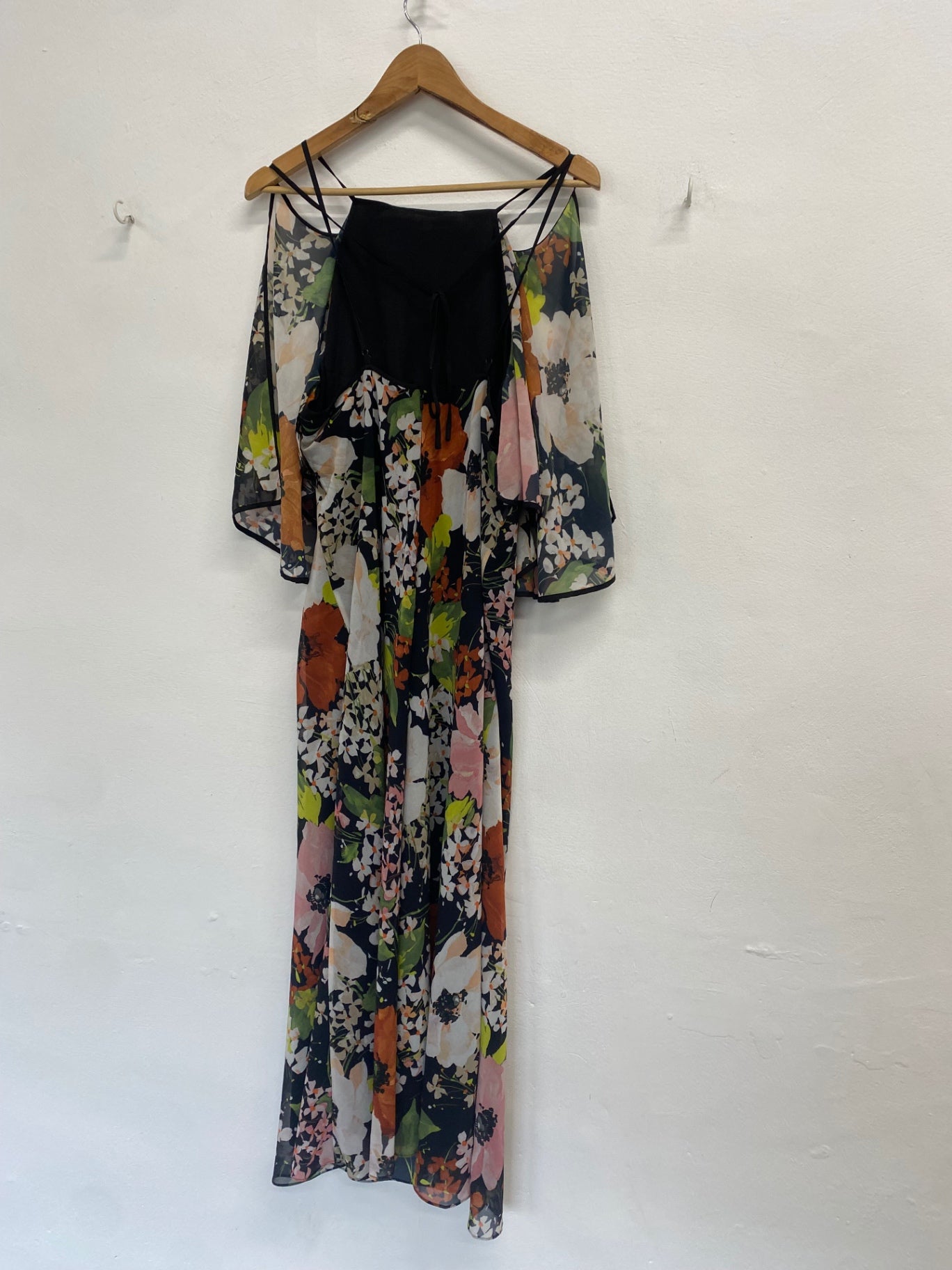 Fabulous Floreré reiss Midi Dress UK 14 Black floral floaty JC575