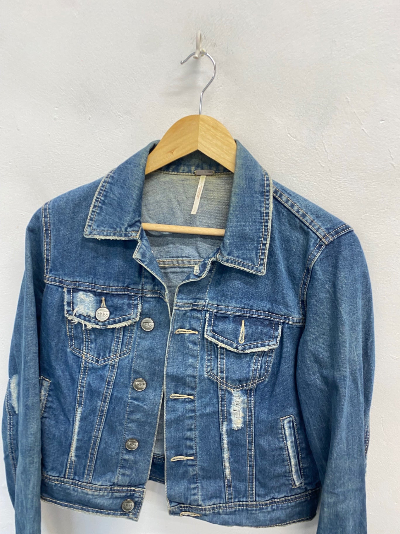 Fabulous Free people Denim Jacket distressed UK 8 Blue KP573