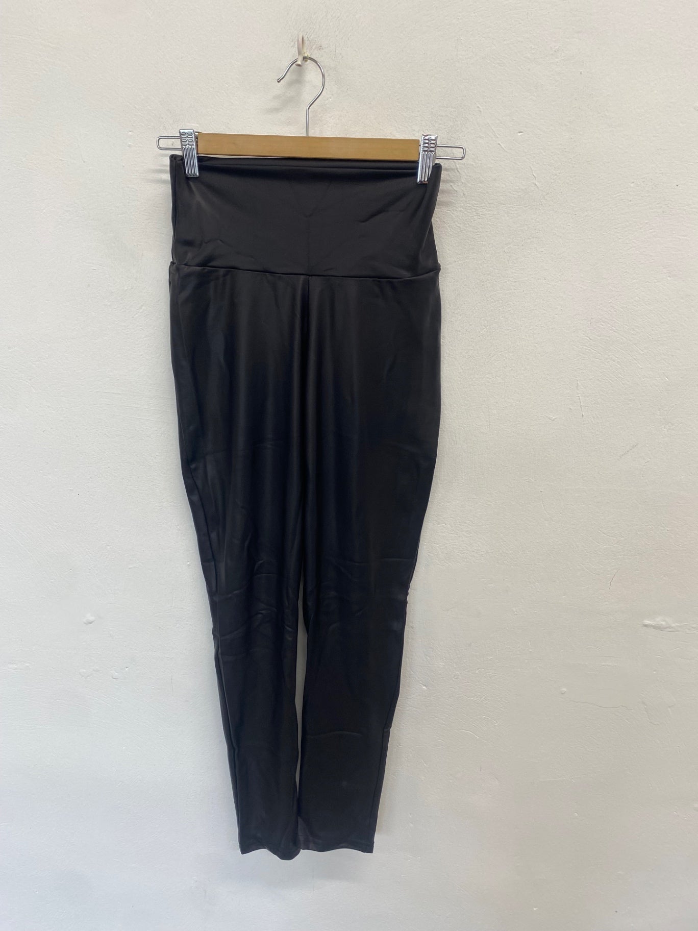 Fabulous Mint Velvet Leggings UK 8 Black metallic KP573