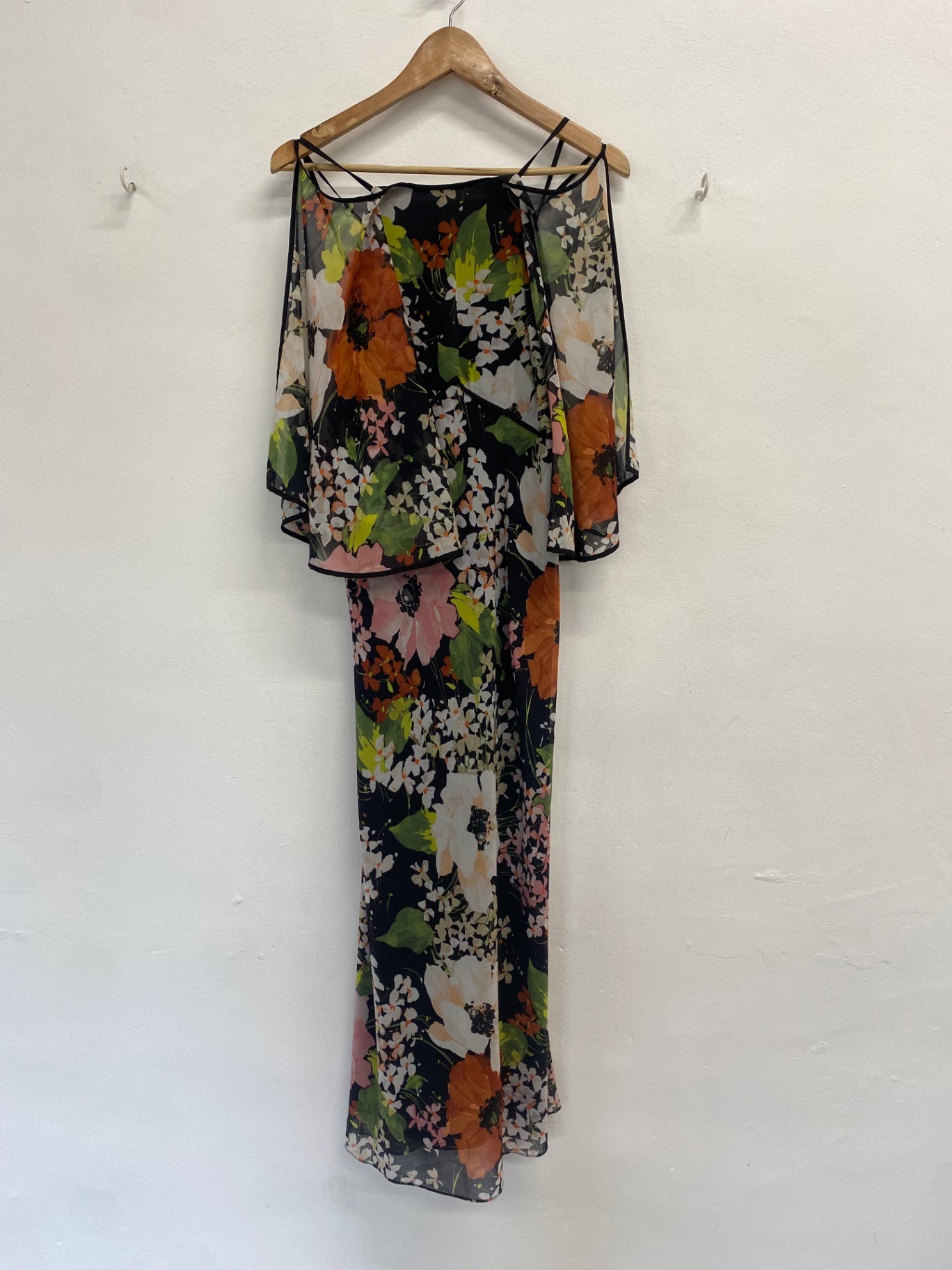 Fabulous Floreré reiss Midi Dress UK 14 Black floral floaty JC575