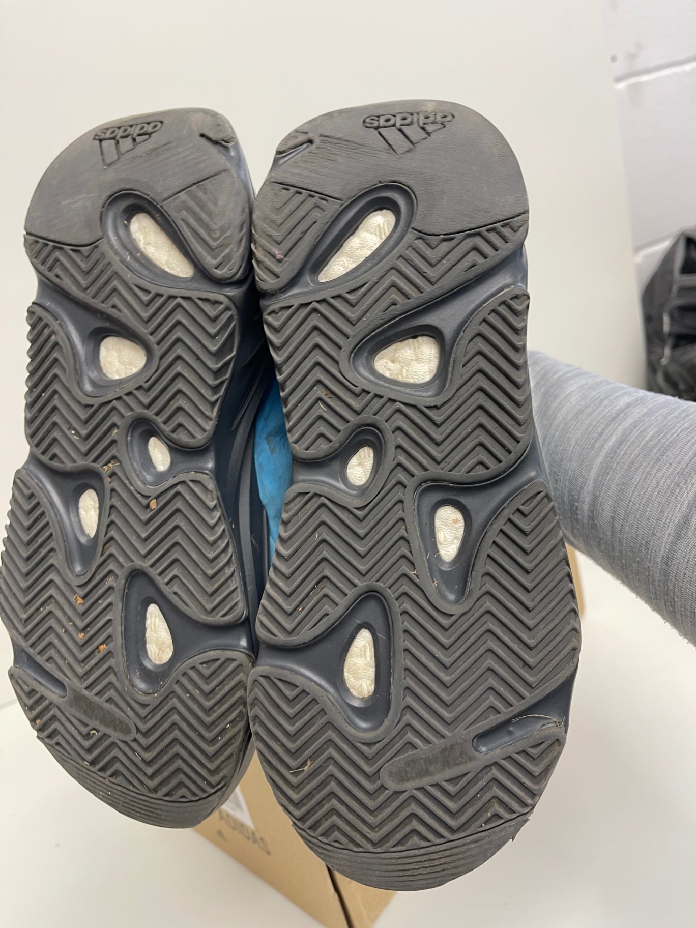 Fabulous Adidas Yeezy Boost 700 V2 Sneakers Uk5.5 Blue Cyan JP001