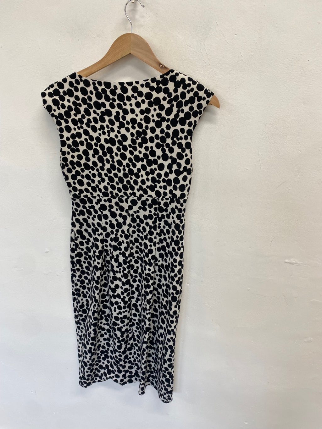 Fabulous Maggy London Midi Dress Uk 8 Black spotted SS578