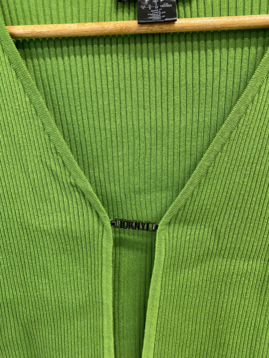 Fabulous DKNY Cardigan UK 8 Green ribbed y2k SS578