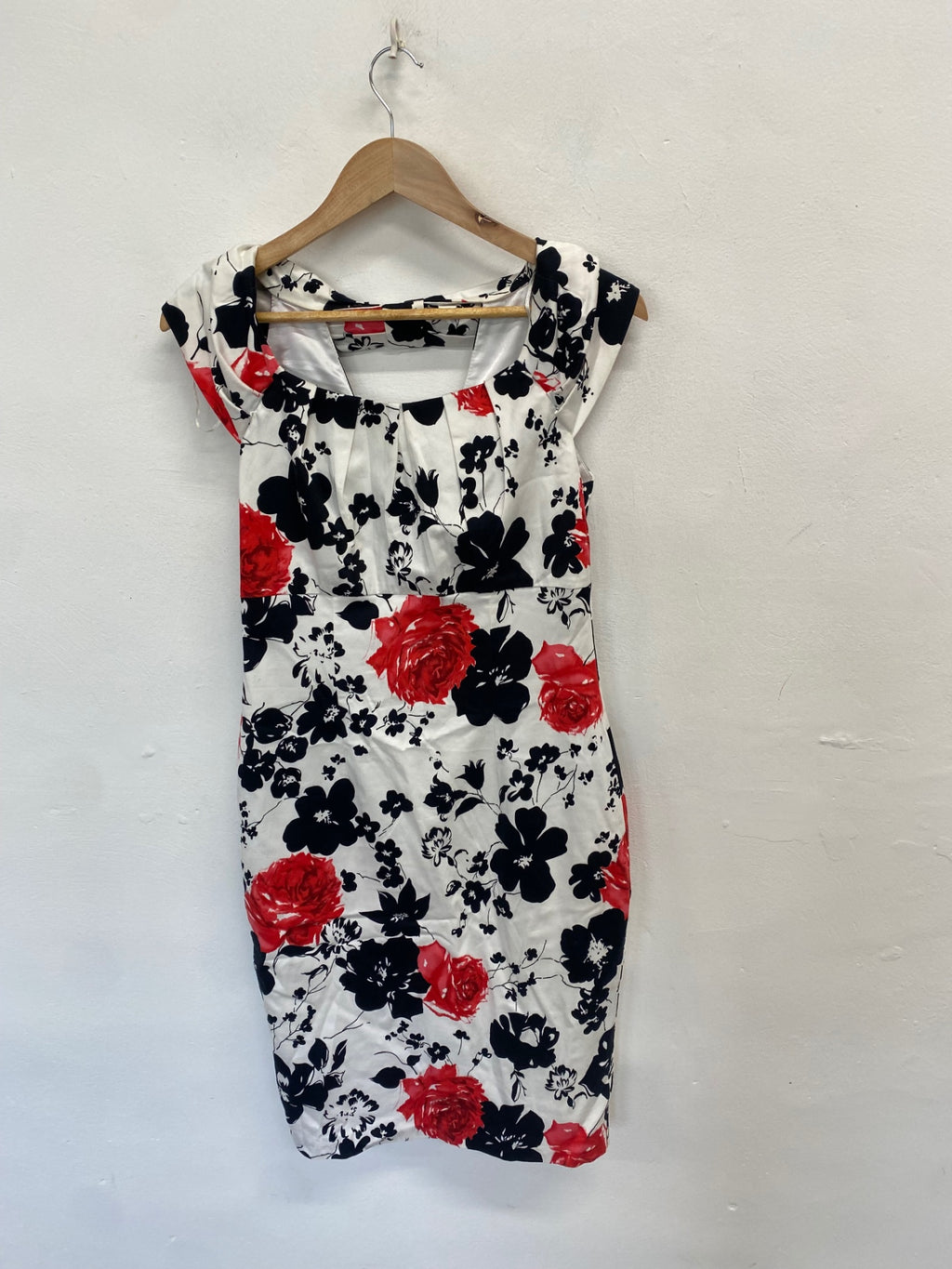 Fabulous Michaela louise occasion Midi Dress Uk 10 White red floral SS578