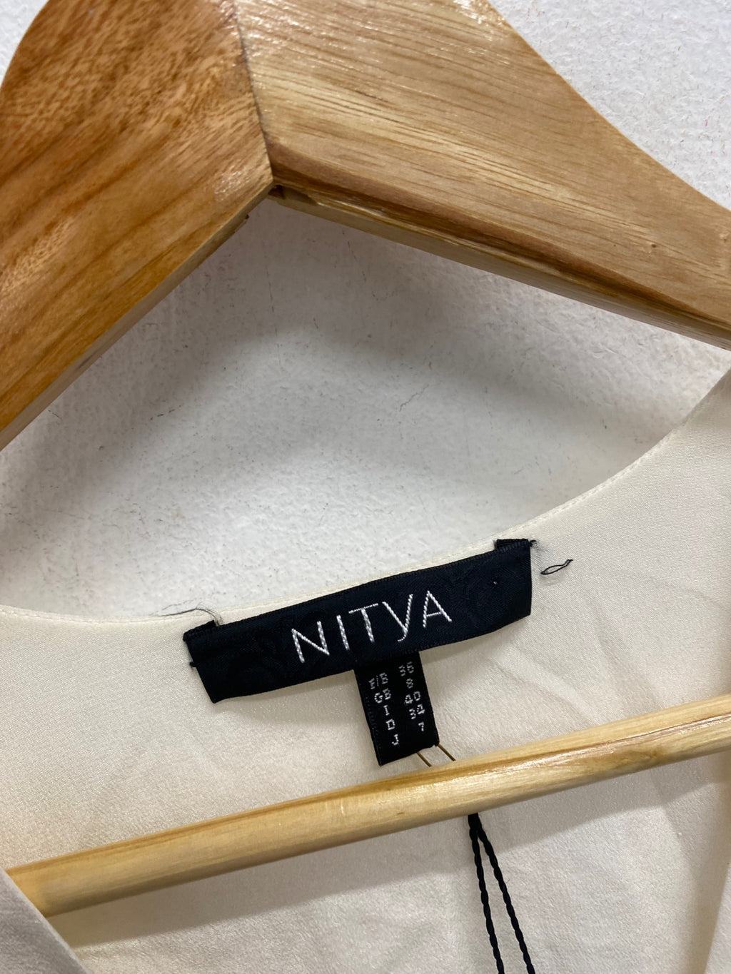 Fabulous NITYA Blouse silk UK 8 Cream AT577