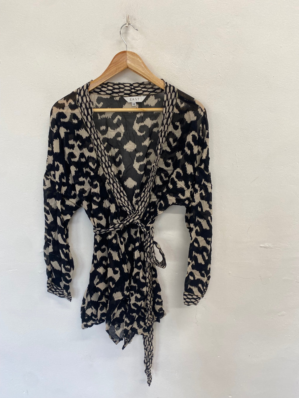 Fabulous EAST Kimono UK 16 Black animal print sheer KL579
