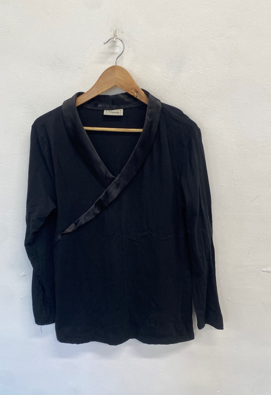 Fabulous Temperley london Blouse UK 12 Black satin NR580