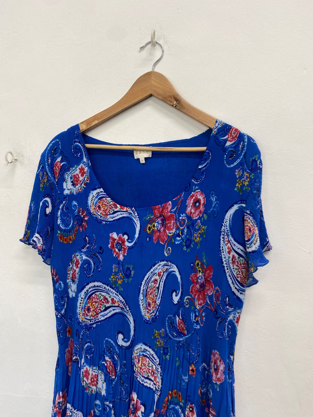 Fabulous EAST Midi Dress UK 18 Blue paisley pleated NR580