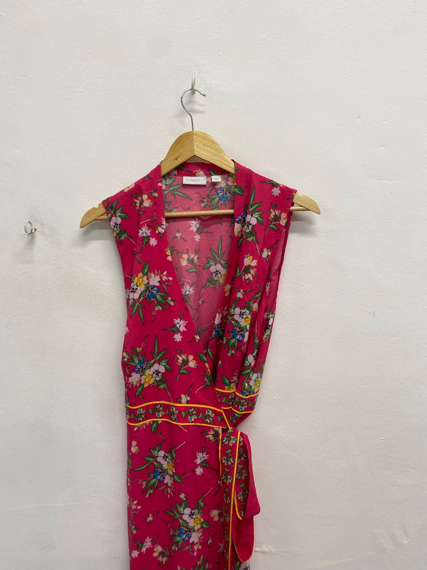 Fabulous New York & company Midi wrap Dress UK 12 Pink Floral Print KL579