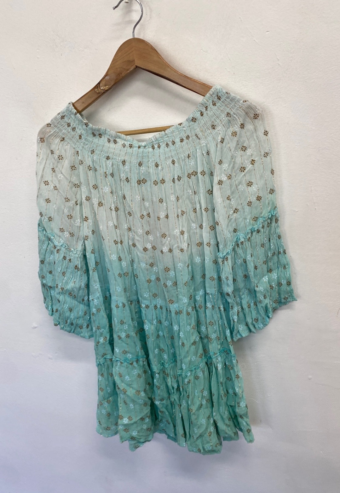 Fabulous Sumitra Tunic One size Blue gold new NR580