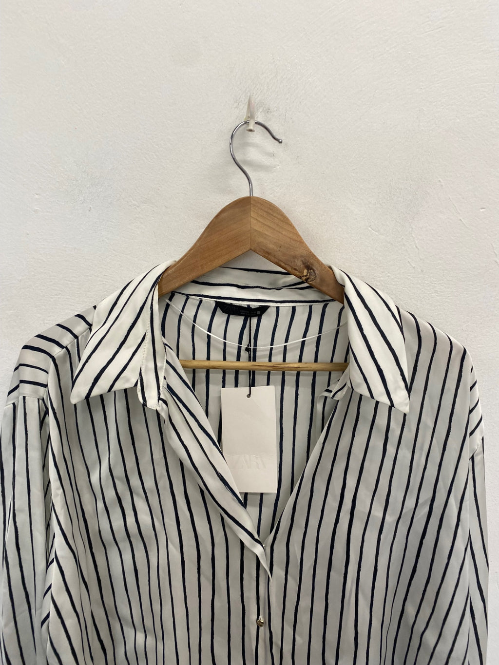 Fabulous Zara Shirt uk 14 White black stripe new NR580