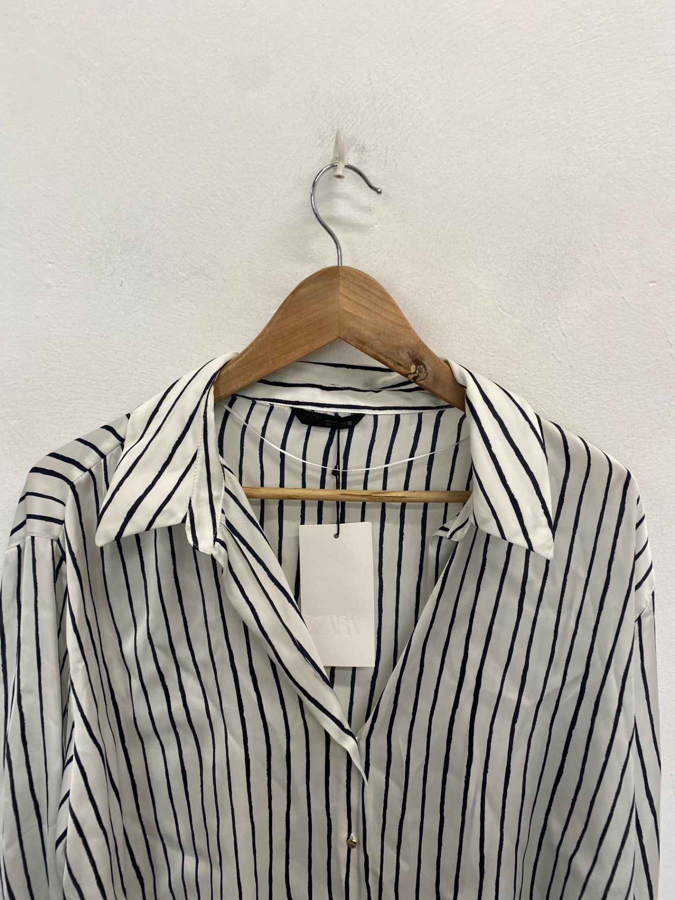 Fabulous Zara Shirt uk 14 White black stripe new NR580