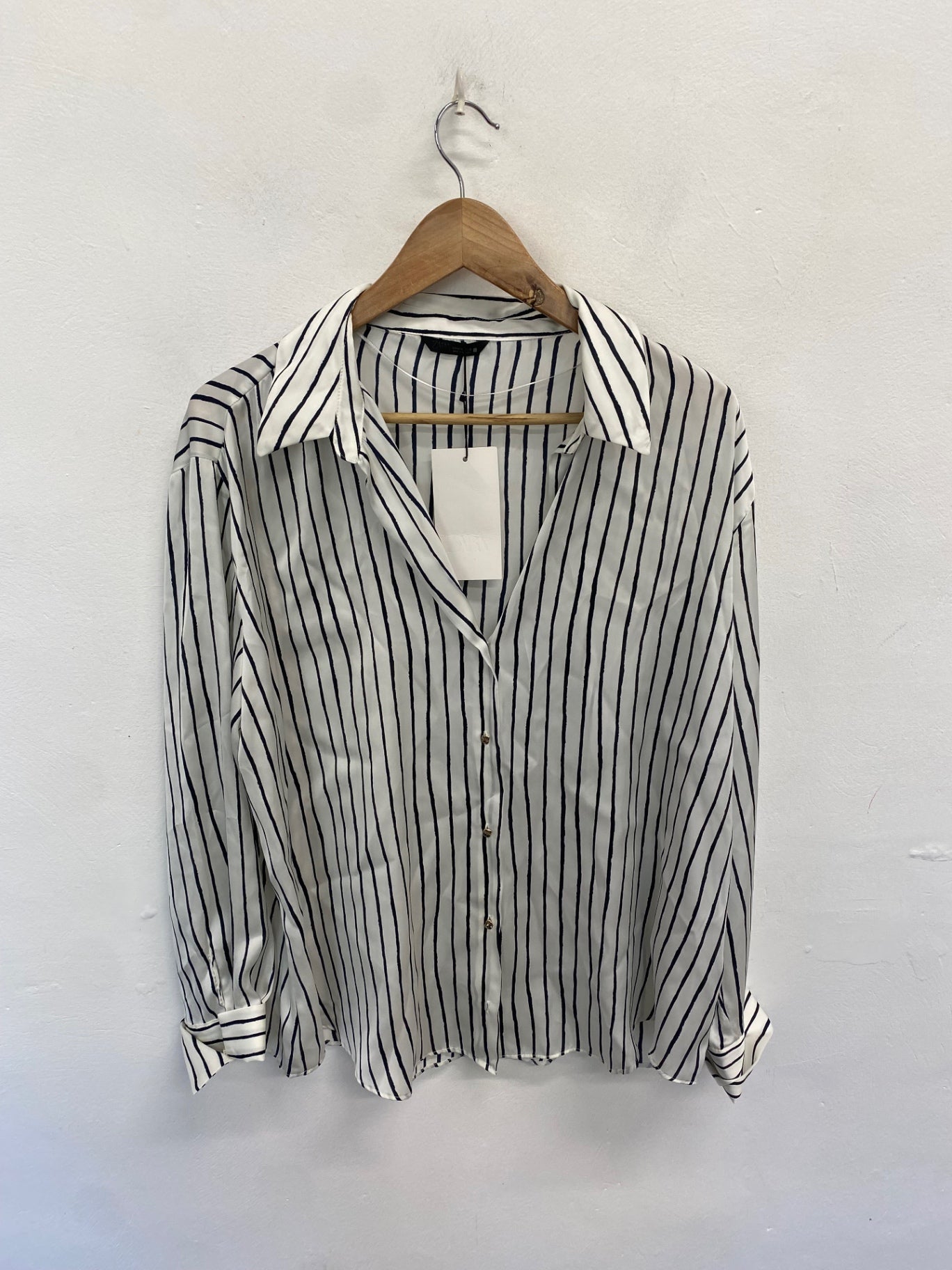 Fabulous Zara Shirt uk 14 White black stripe new NR580