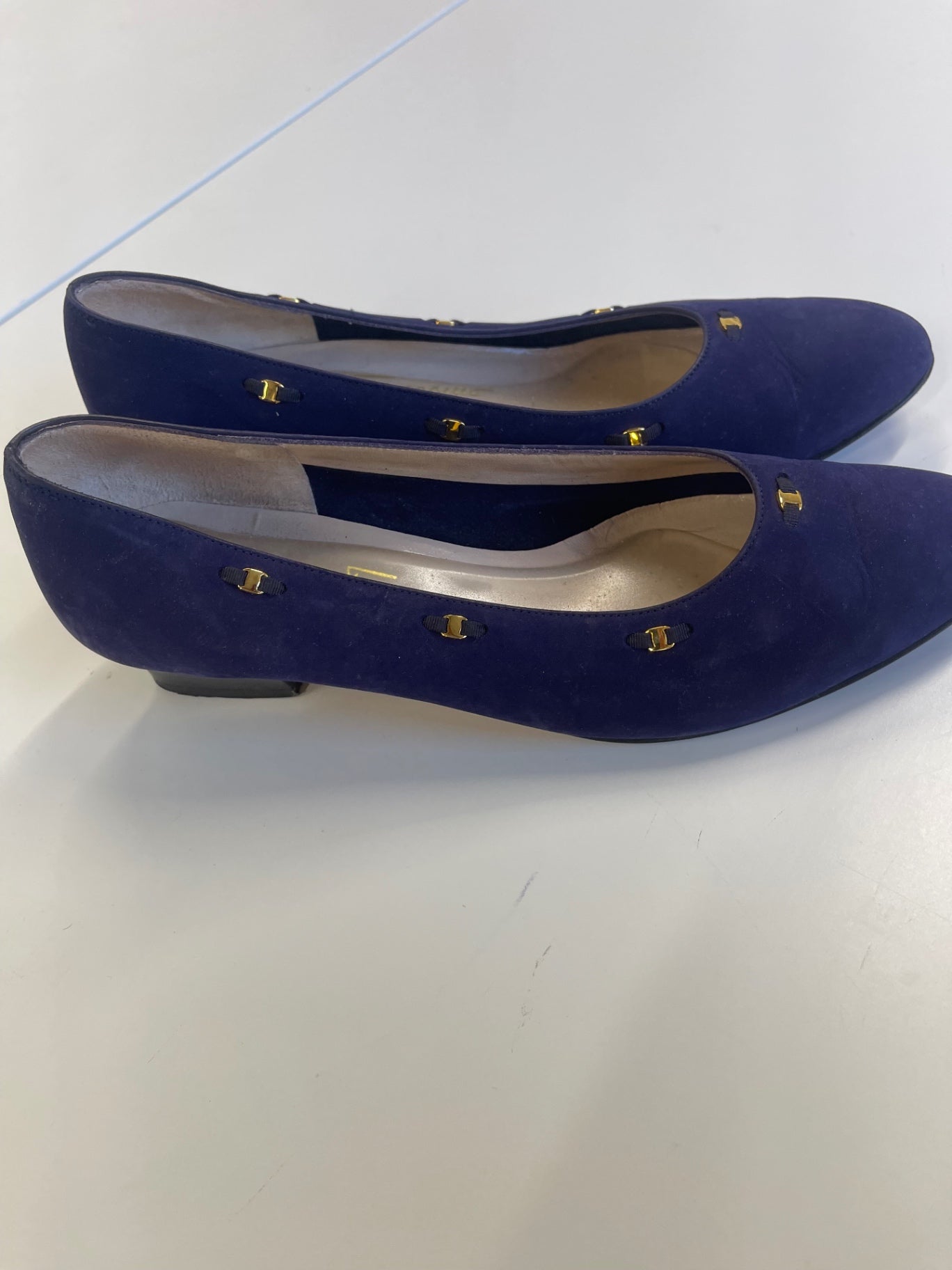Fabulous Salvatore Ferragamo Pumps size 8 UK5 Purple Gold studs NR580