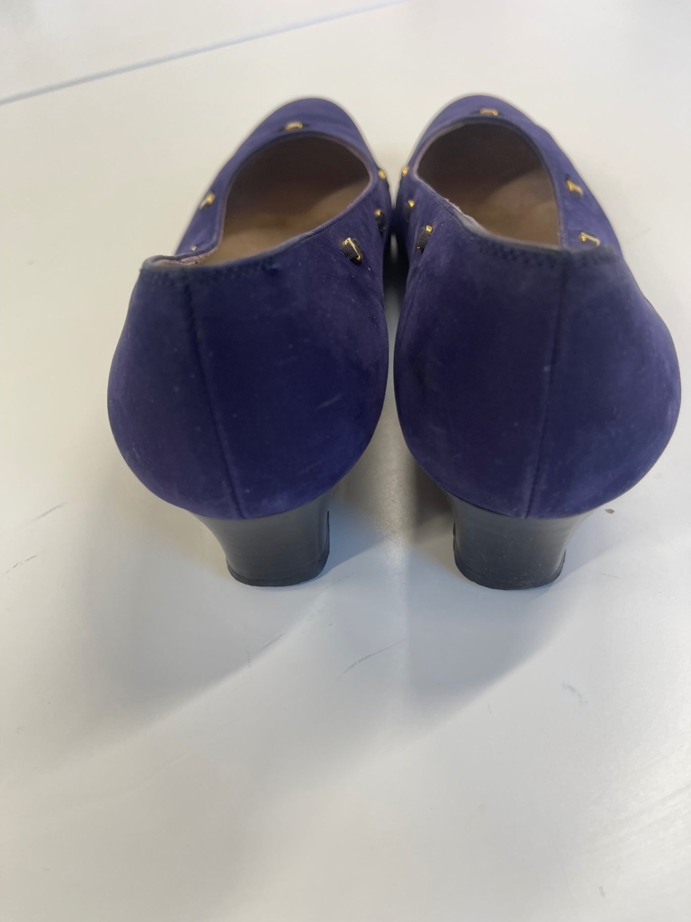 Fabulous Salvatore Ferragamo Pumps size 8 UK5 Purple Gold studs NR580
