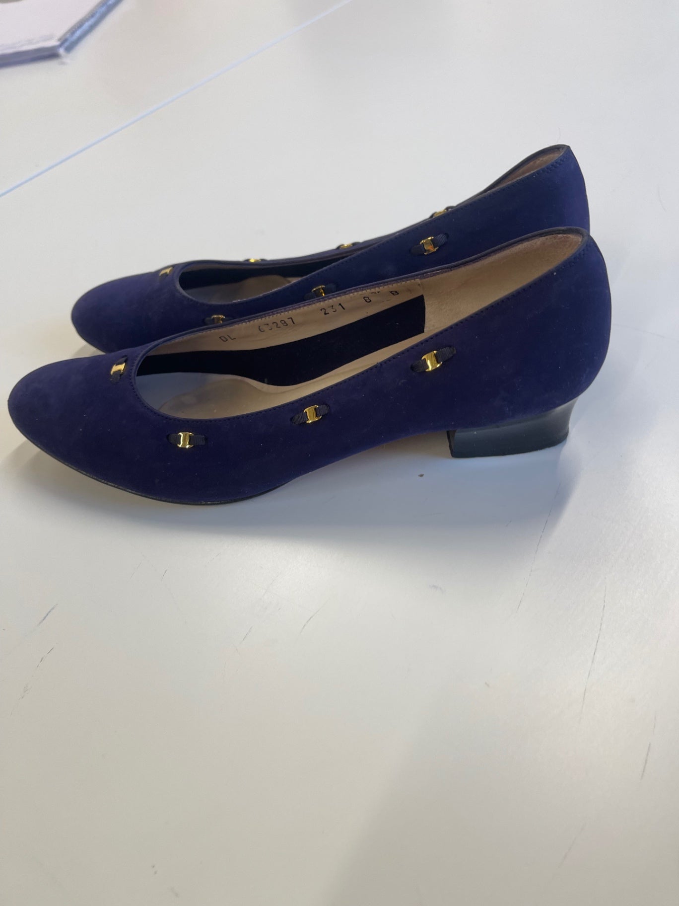 Fabulous Salvatore Ferragamo Pumps size 8 UK5 Purple Gold studs NR580