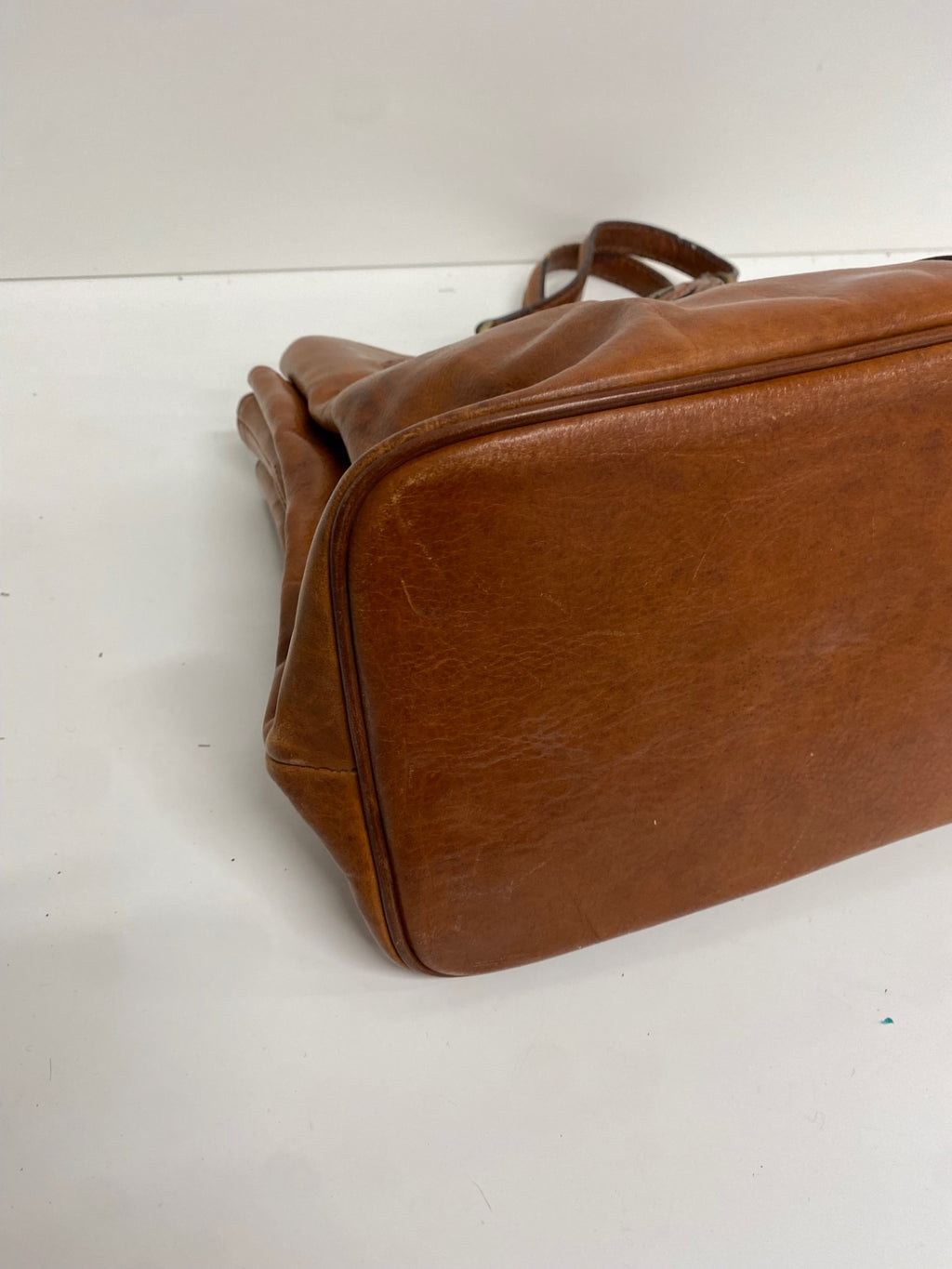 Gorgeous Vintage The Bridge Handbag Tan classic Boho JC582