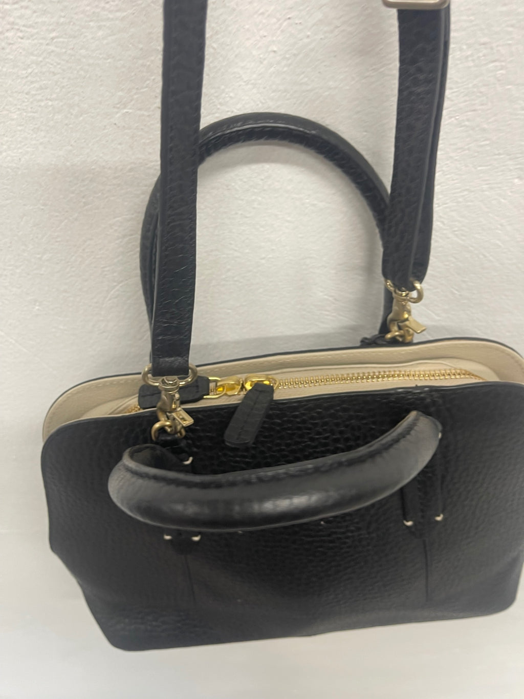 Fabulous Radley Kennington medium domed Handbag Black JC582