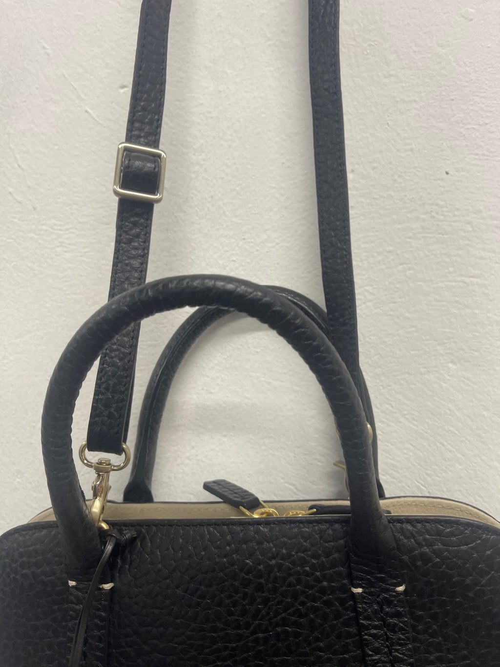 Fabulous Radley Kennington medium domed Handbag Black JC582