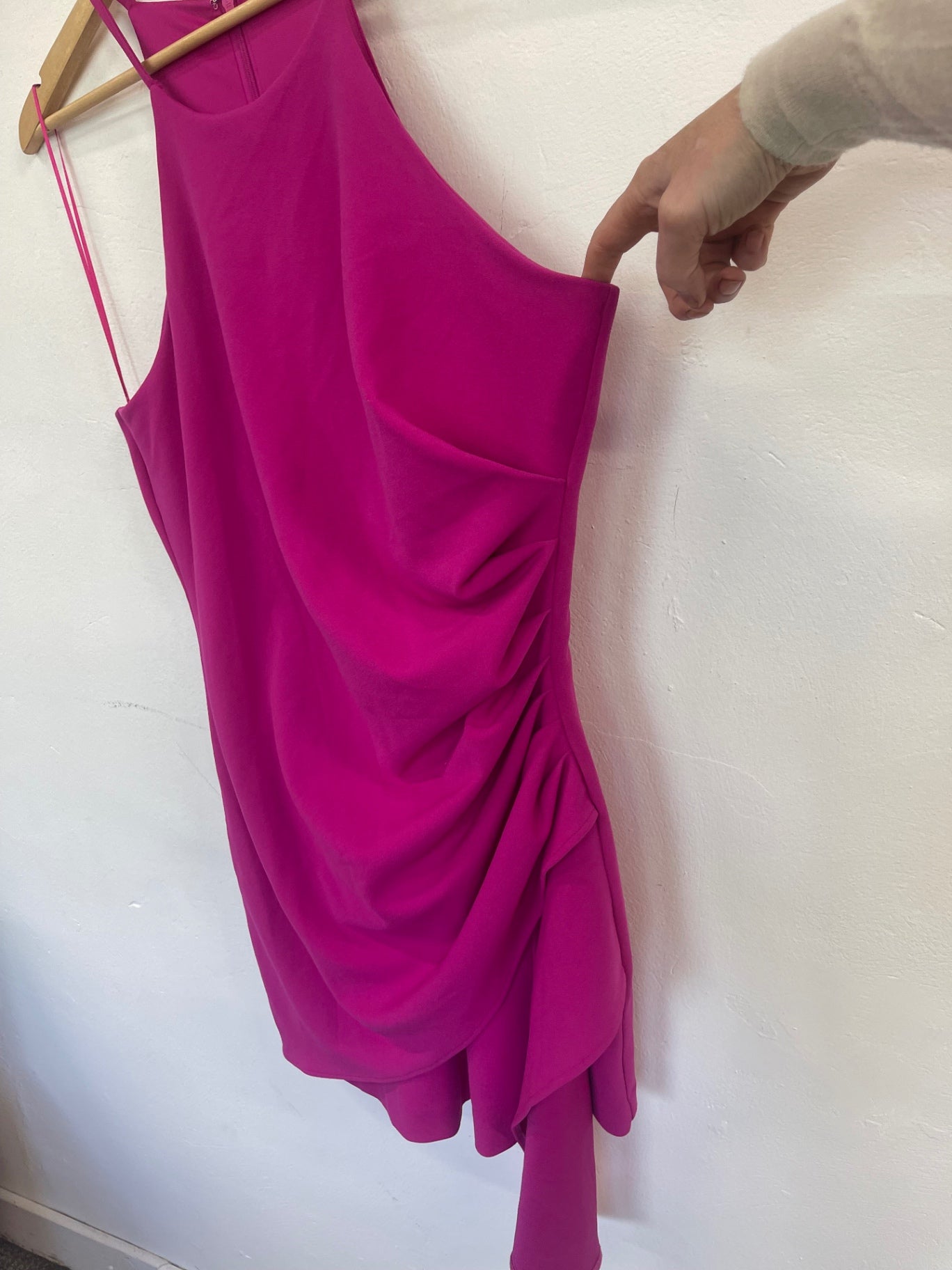 Fabulous Bell Badgley Mischka asymmetrical party Dress Uk18 Fuchsia DF583