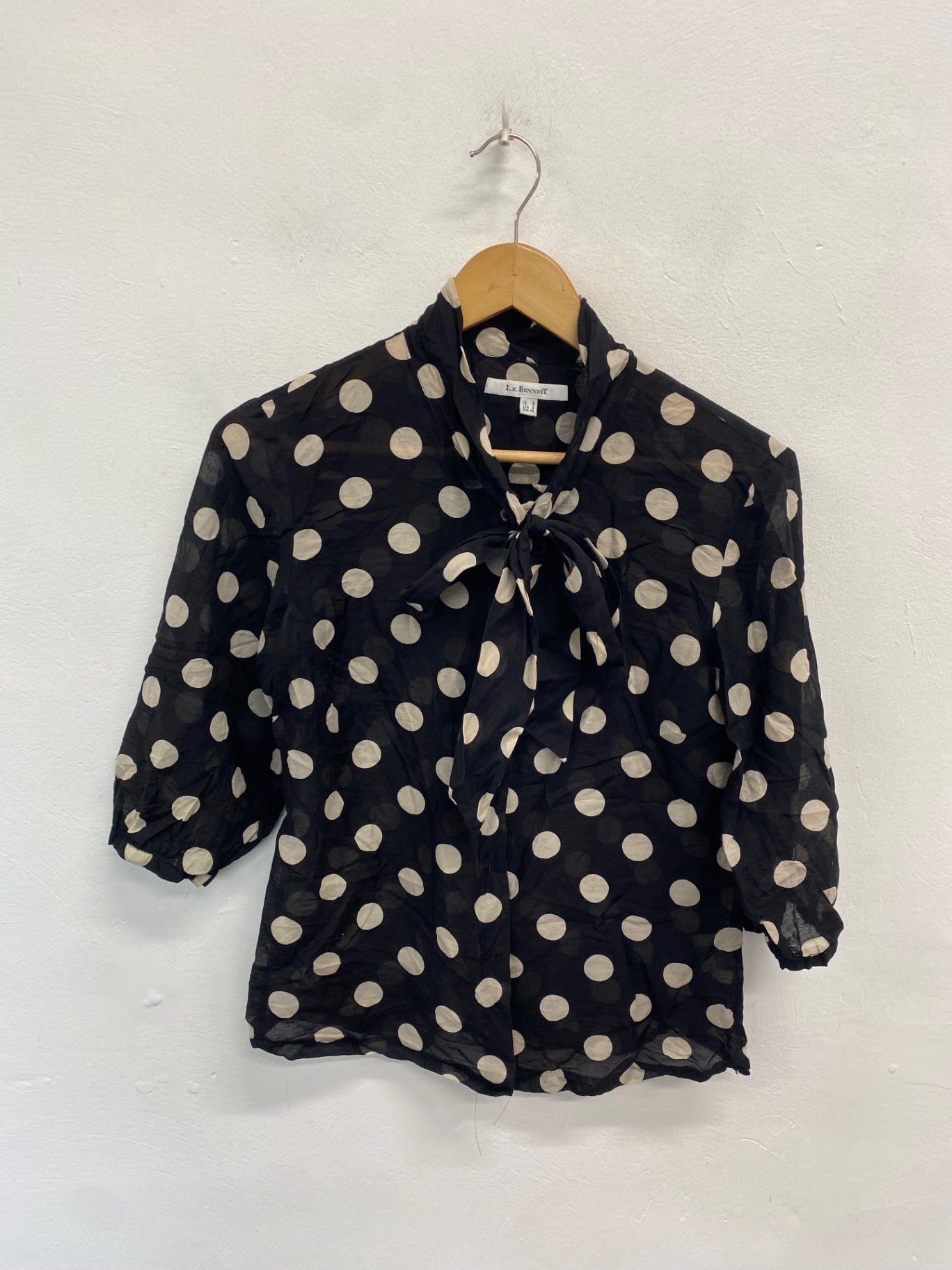 Fabulous L.K. Bennett silk Blouse UK6 Black with beige polka dots SN585