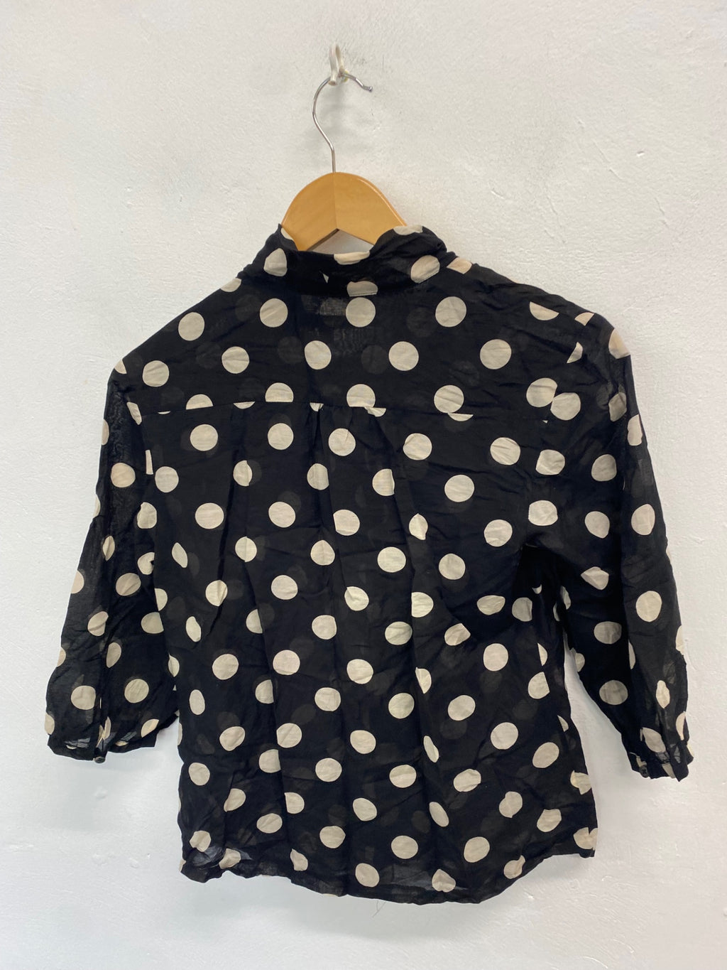 Fabulous L.K. Bennett silk Blouse UK6 Black with beige polka dots SN585