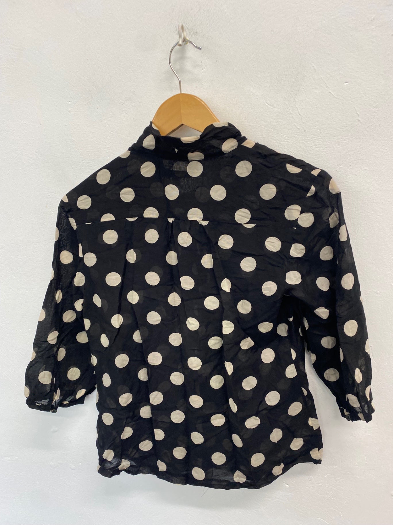 Fabulous L.K. Bennett silk Blouse UK6 Black with beige polka dots SN585