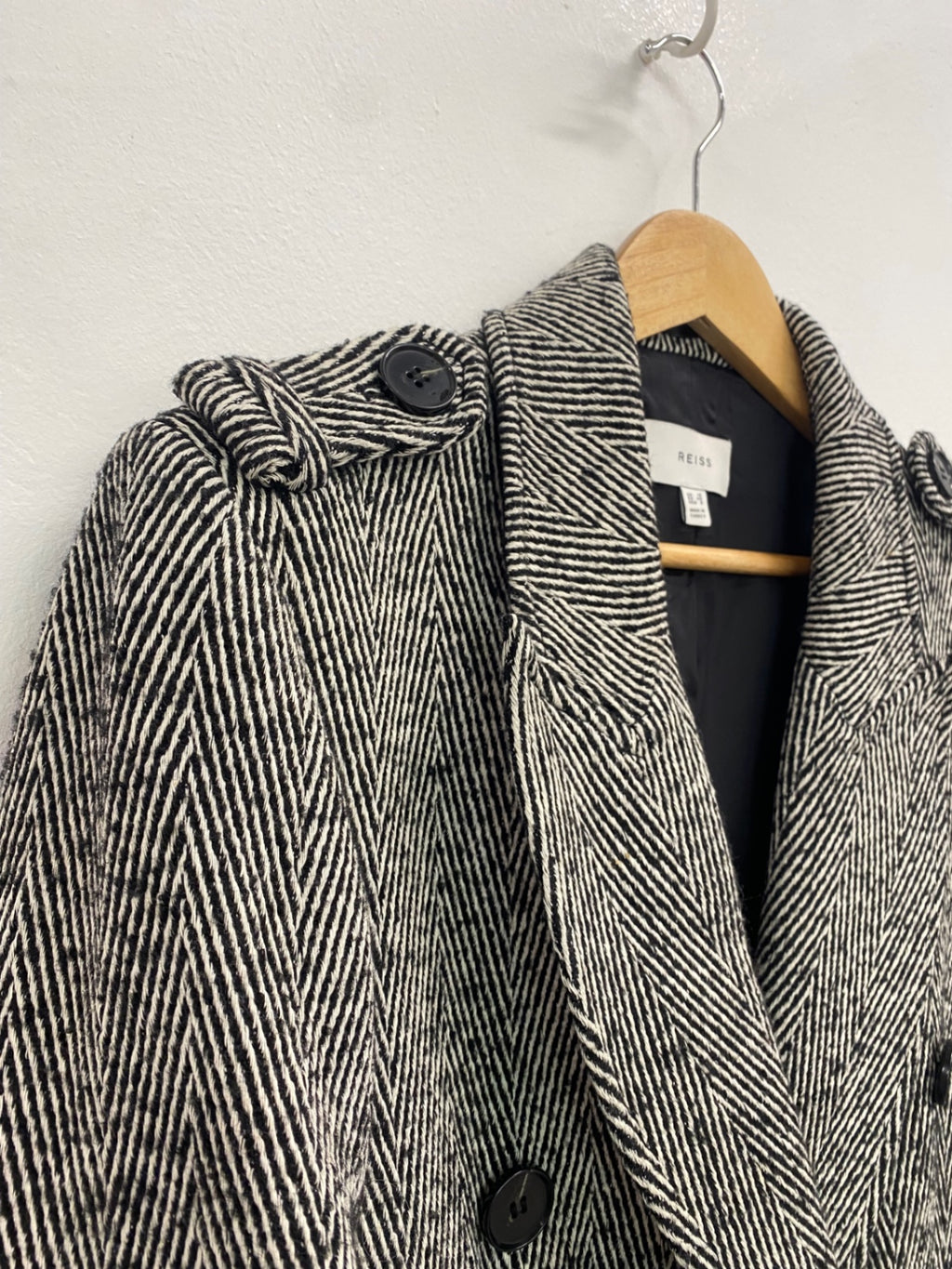 Classic REISS Overcoat UK12 Black and white Herringbone tweed PS586