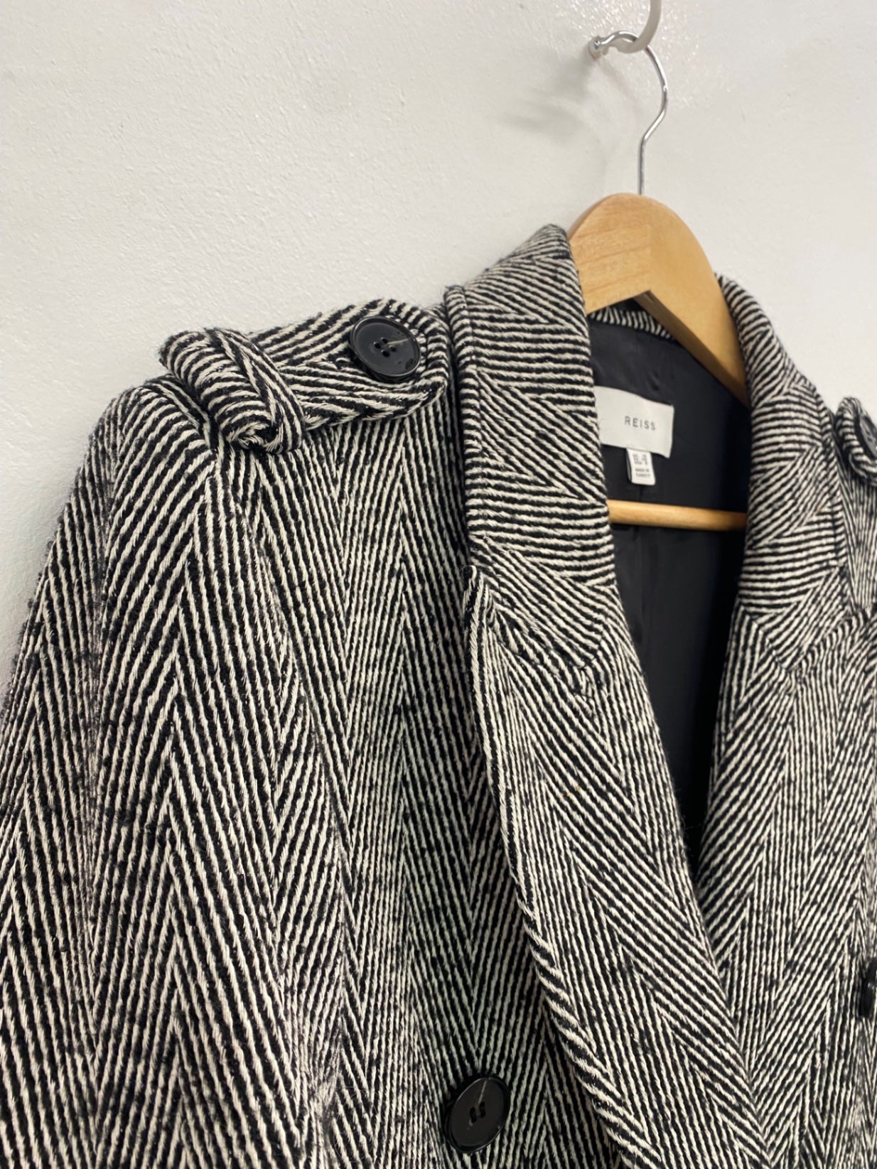 Classic REISS Overcoat UK12 Black and white Herringbone tweed PS586