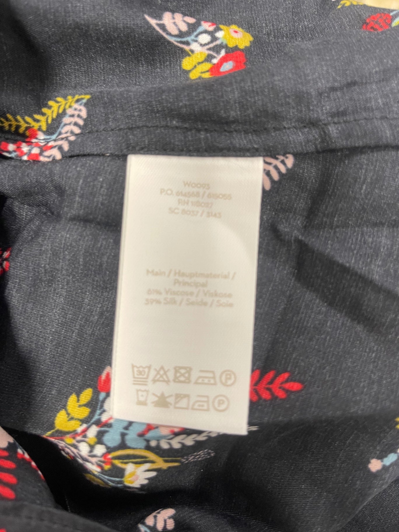Fabulous Boden oriental  silk blend Blouse Uk14 Black
