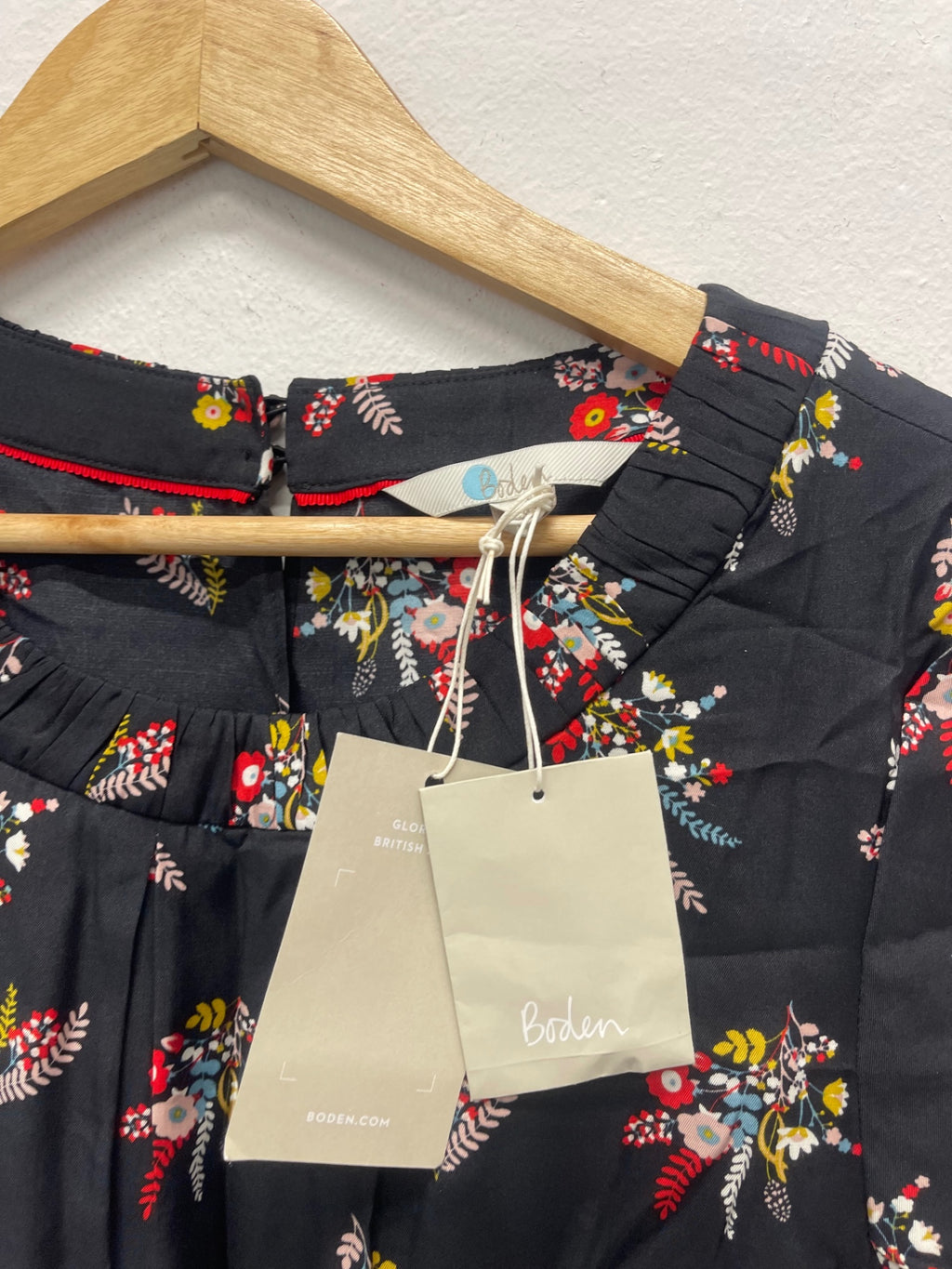 Fabulous Boden oriental  silk blend Blouse Uk14 Black