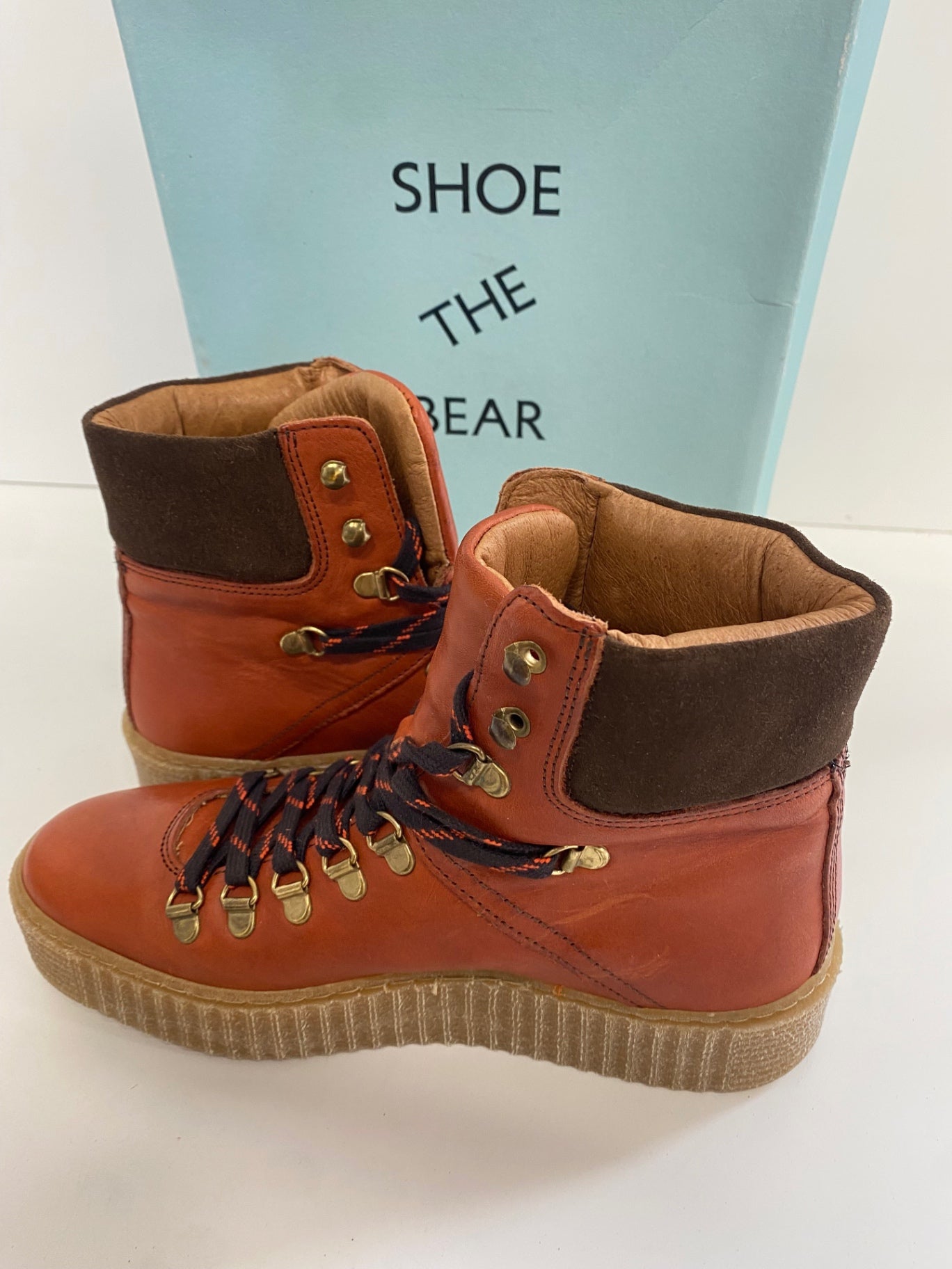 Fabulous Shoe The Bear Sneakers Bex UK6 Red Brown Anthropologie hiking SN593