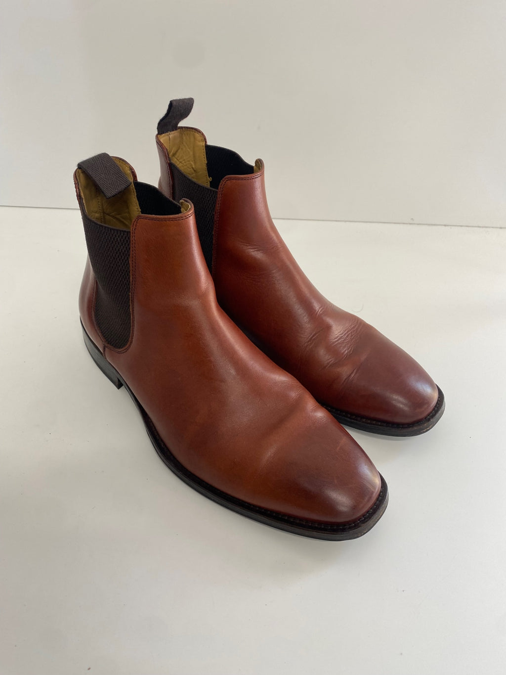 Classic Charles Tyrwhitt Chelsea Boots UK9 Chestnut Brown dealer leather country classic SN593