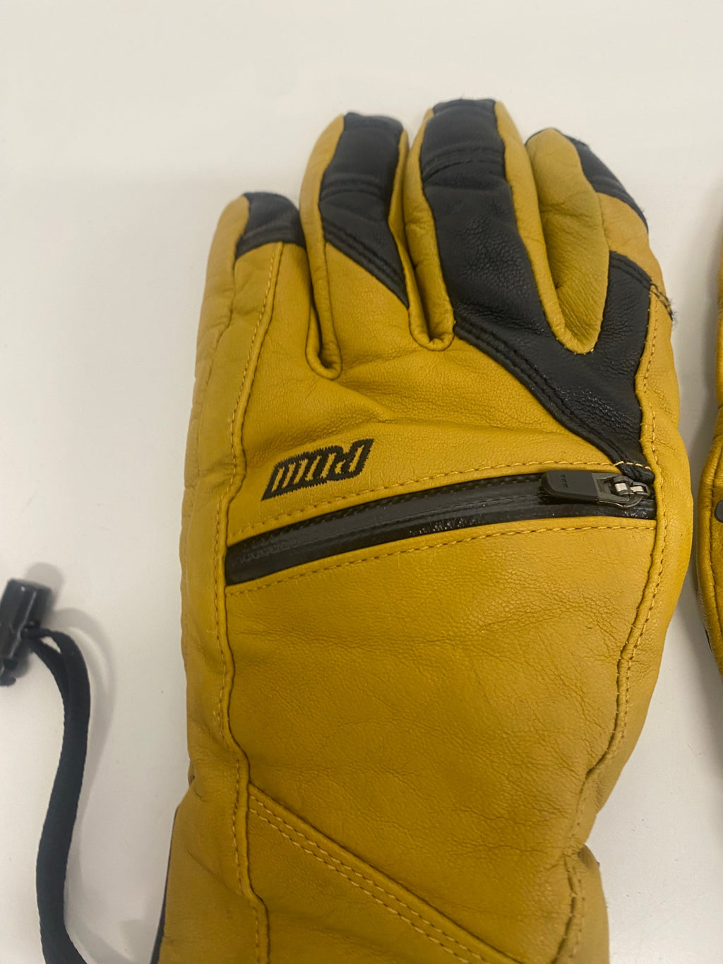 Fabulous Pow Ski Gloves S  woman’s ? Mustard Yellow Primaloft SN593